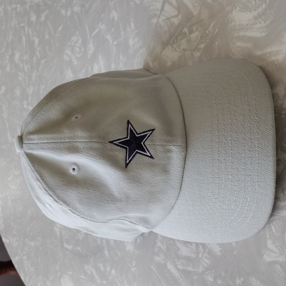 NFL Dallas Cowboys baseball cap.
